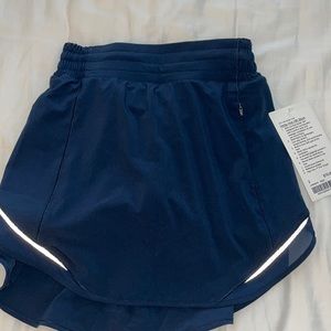 Lululemon Hotty Hot HR Skirt, Navy, Size 2
